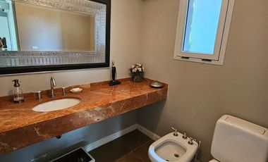 Casa en venta / Alquiler