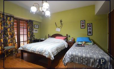 Chalet 6 ambientes con jardín barrio San Carlos