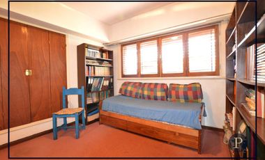 Chalet 6 ambientes con jardín barrio San Carlos