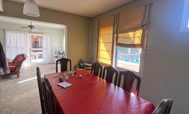 Casa racionalista en venta en Country del Banco Provincia, Francisco Alvarez