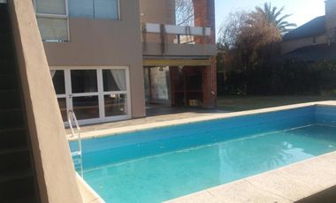Casa racionalista en venta en Country del Banco Provincia, Francisco Alvarez