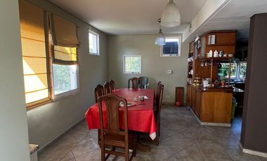 Casa racionalista en venta en Country del Banco Provincia, Francisco Alvarez