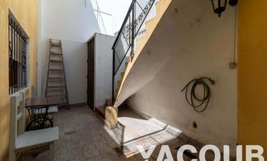PH en venta - 3 Dormitorios 1 Baño - Cochera - 206Mts2 - Parque Avellaneda