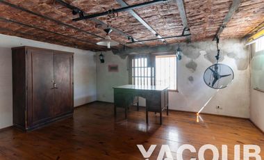 PH en venta - 3 Dormitorios 1 Baño - Cochera - 206Mts2 - Parque Avellaneda