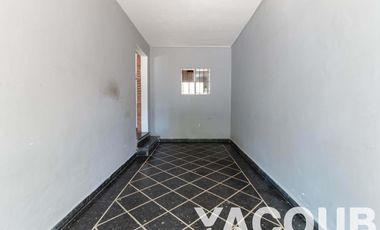 PH en venta - 3 Dormitorios 1 Baño - Cochera - 206Mts2 - Parque Avellaneda