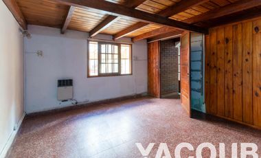 PH en venta - 3 Dormitorios 1 Baño - Cochera - 206Mts2 - Parque Avellaneda