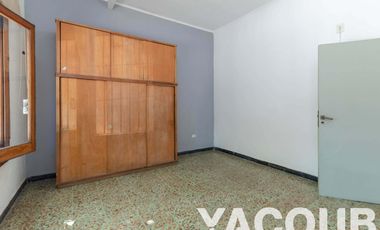 PH en venta - 3 Dormitorios 1 Baño - Cochera - 206Mts2 - Parque Avellaneda