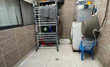 PH en venta de 2 ambientes con patio - Wilde
