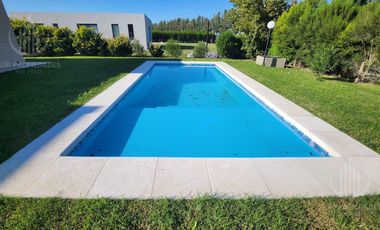 Casa en Venta Fincas del Alba Canning - impresionante !