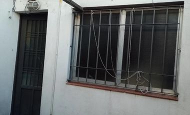 PH en venta - 4 Dormitorios 2 Baños - Cochera - 150Mts2 - Morón