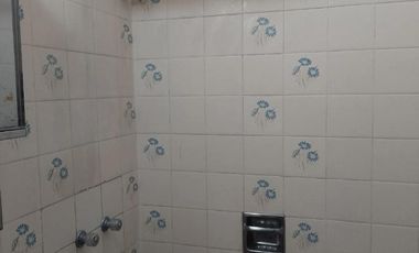 PH en venta - 4 Dormitorios 2 Baños - Cochera - 150Mts2 - Morón