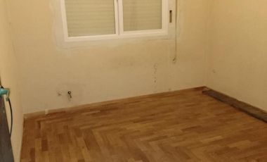 PH en venta - 4 Dormitorios 2 Baños - Cochera - 150Mts2 - Morón
