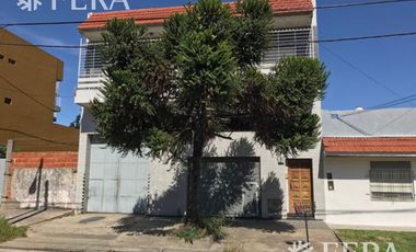 Venta inmueble:  local galpón dos departamentos  Wilde 23959