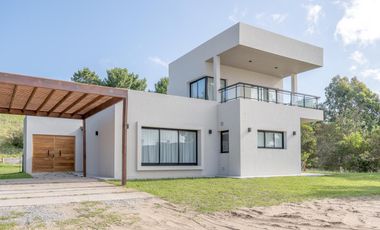 Casa , Venta , Costa Esmeralda , Barrio Ecuestre , lote 150