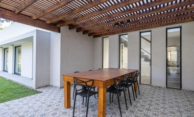 Casa , Venta , Costa Esmeralda , Barrio Ecuestre , lote 150