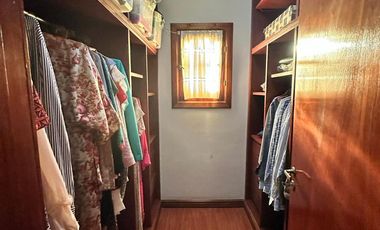 Casa en  zona residencial de Lujan