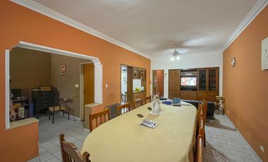 Galpón logístico con núcleo de oficinas importante