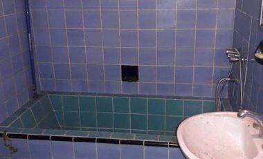 CASA EN VENTA CON 4 LOTES APTA CREDITO
