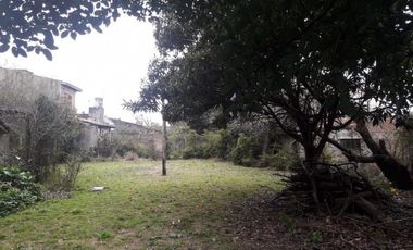CASA EN VENTA CON 4 LOTES APTA CREDITO