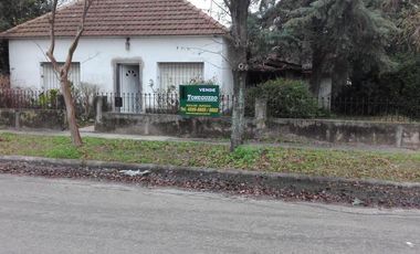 CASA EN VENTA CON 4 LOTES APTA CREDITO