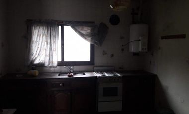 CASA EN VENTA CON 4 LOTES APTA CREDITO