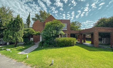 Casa 4 dormitorios en barrio cerrado Green Village Fisherton