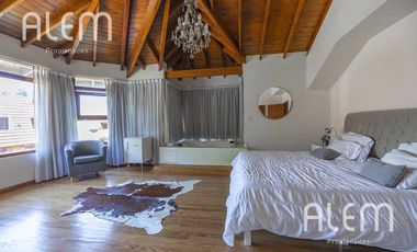 Casa en venta en Monte Grande - zona residencial