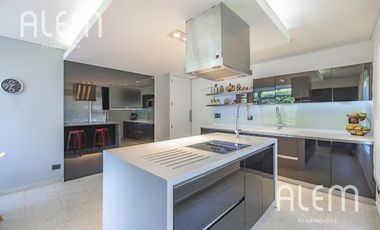 Casa en venta en Monte Grande - zona residencial