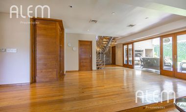 Casa en venta en Monte Grande - zona residencial