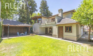 Casa en venta en Monte Grande - zona residencial