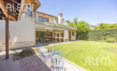 Casa en venta en Monte Grande - zona residencial