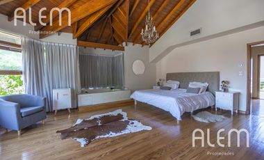 Casa en venta en Monte Grande - zona residencial