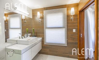 Casa en venta en Monte Grande - zona residencial