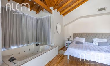 Casa en venta en Monte Grande - zona residencial
