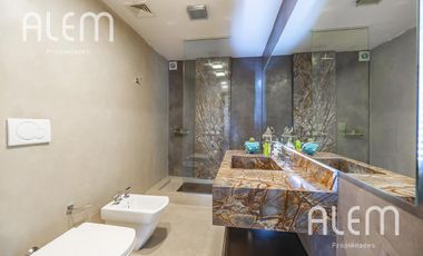 Casa en venta en Monte Grande - zona residencial