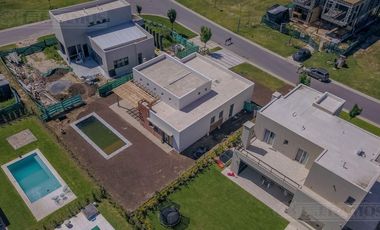 Casa en venta en el Barrio Vistas, PUERTOS / ESCOBAR