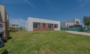 Casa en venta en el Barrio Vistas, PUERTOS / ESCOBAR