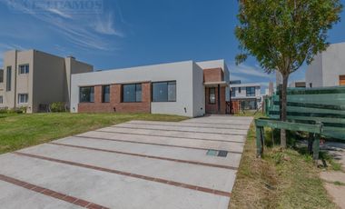 Casa en venta en el Barrio Vistas, PUERTOS / ESCOBAR