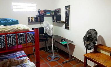 3 dormitorios con jardín y parrillero