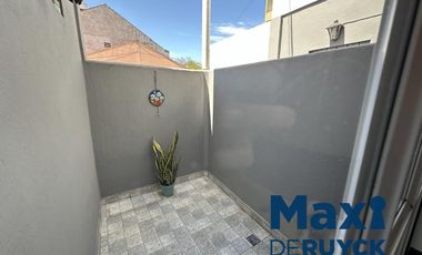 3 ambientes con patio sin expensas