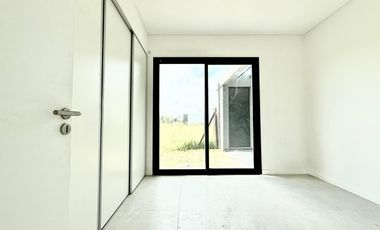 Venta casa de 2 dormitorios con piscina en EcoTierra, Pueblo Esther