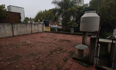 Casa de 3 ambientes en venta en Quilmes Oeste
