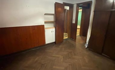 Casa de 3 ambientes en venta en Quilmes Oeste