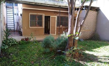 Casa de 3 ambientes en venta en Quilmes Oeste