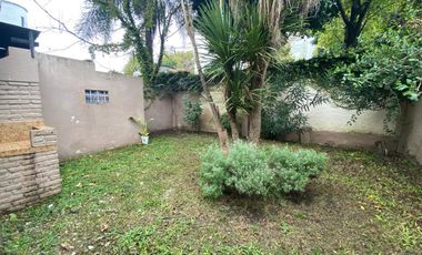 Casa de 3 ambientes en venta en Quilmes Oeste