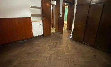 Casa de 3 ambientes en venta en Quilmes Oeste