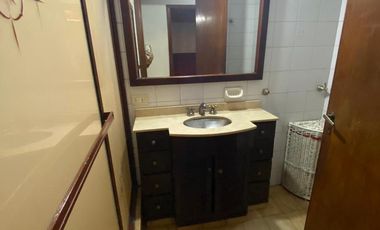 Casa de 3 ambientes en venta en Quilmes Oeste