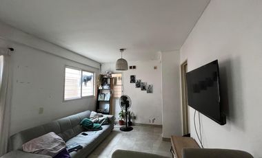 Departamento PH tres ambientes planta baja con cochera en Venta en Bernal