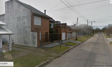 PH en venta - 2 Dormitorios 1 Baño - Cocheras - 200Mts2 - Quilmes Oeste