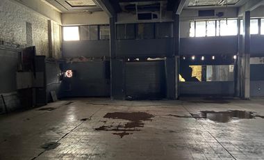 Alquiler Excelente Deposito de 1840 mts sobre Av. Calchaqui - Quilmes con ingreso para camion